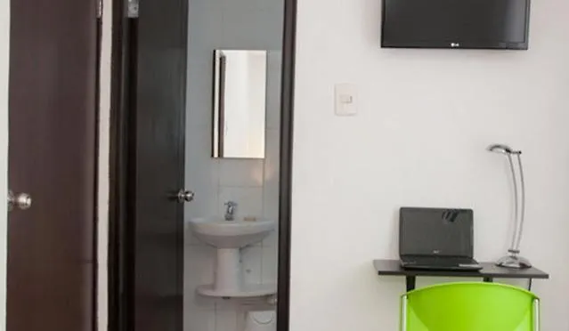 בארנקווילה Hotel Golden House